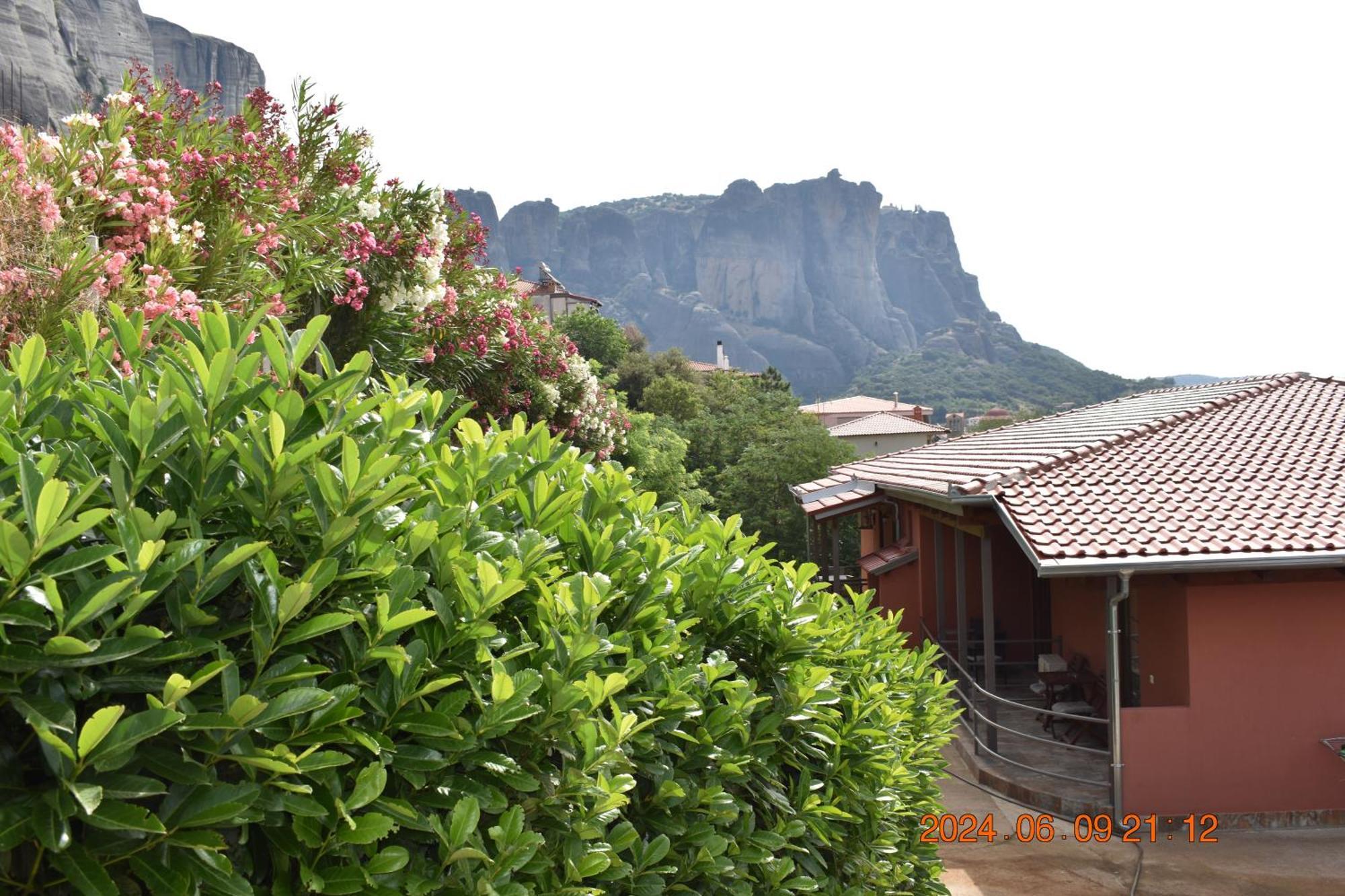 Hotel Meteora กาลัมปากา ภายนอก รูปภาพ